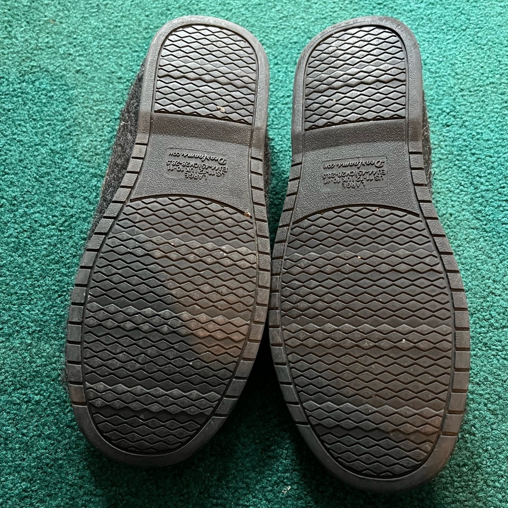 Dearfoam Slippers - Picture 3 of 4
